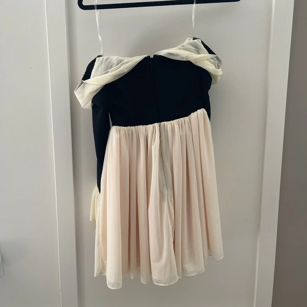 House of CB Alana Strapless Long Sleeve Minidress - Picture 6 of 7